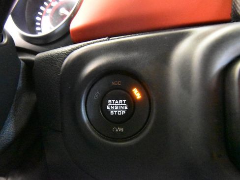 Used 2020 Jeep Wrangler Unlimited Rubicon w/ Dual Top Group image 19