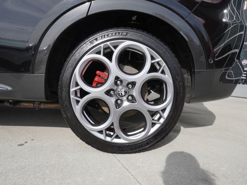 Used 2024 Alfa Romeo Tonale Veloce image 13