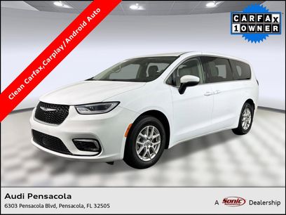 Used 2023 Chrysler Pacifica Touring-L