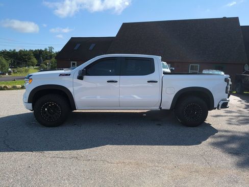Used 2023 Chevrolet Silverado 1500 RST w/ Convenience Package II AWD/4WD image 2