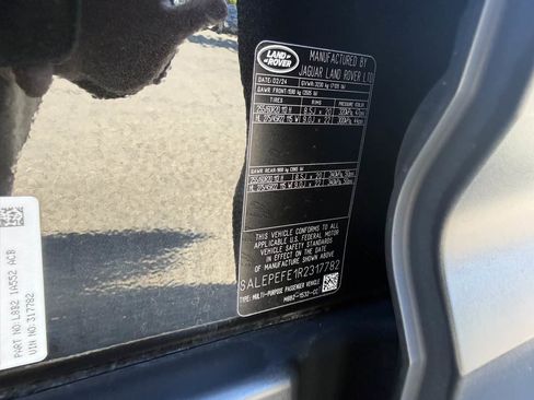 Used 2024 Land Rover Defender 110 SE AWD/4WD image 26