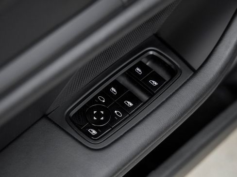 Certified 2021 Porsche Taycan 4S AWD/4WD image 20