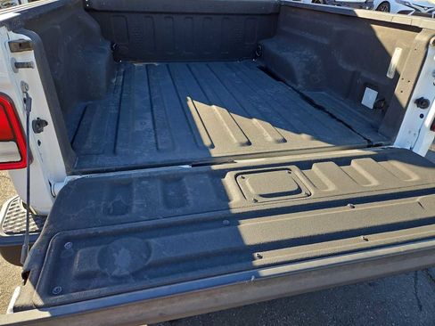 Used 2023 Jeep Gladiator Mojave image 32