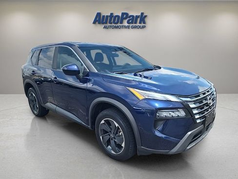 Used 2025 Nissan Rogue SV AWD/4WD image 1