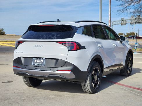 New 2026 Kia Sportage EX image 4
