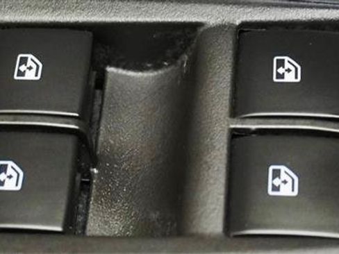 Used 2018 Chevrolet Cruze LT w/ Convenience Package FWD image 38