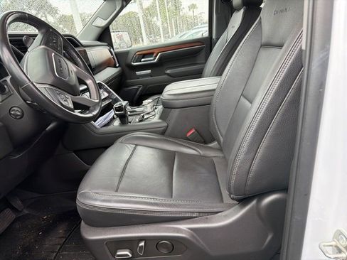 Used 2023 GMC Sierra 1500 Denali w/ Technology Package image 9