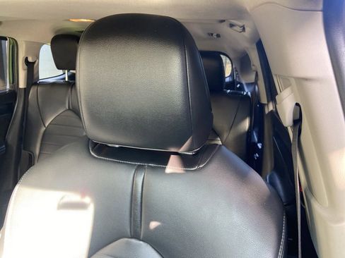 Used 2021 Toyota Highlander XLE AWD/4WD image 16