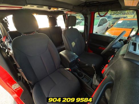 Used 2018 Jeep Wrangler Unlimited Sport AWD/4WD image 38