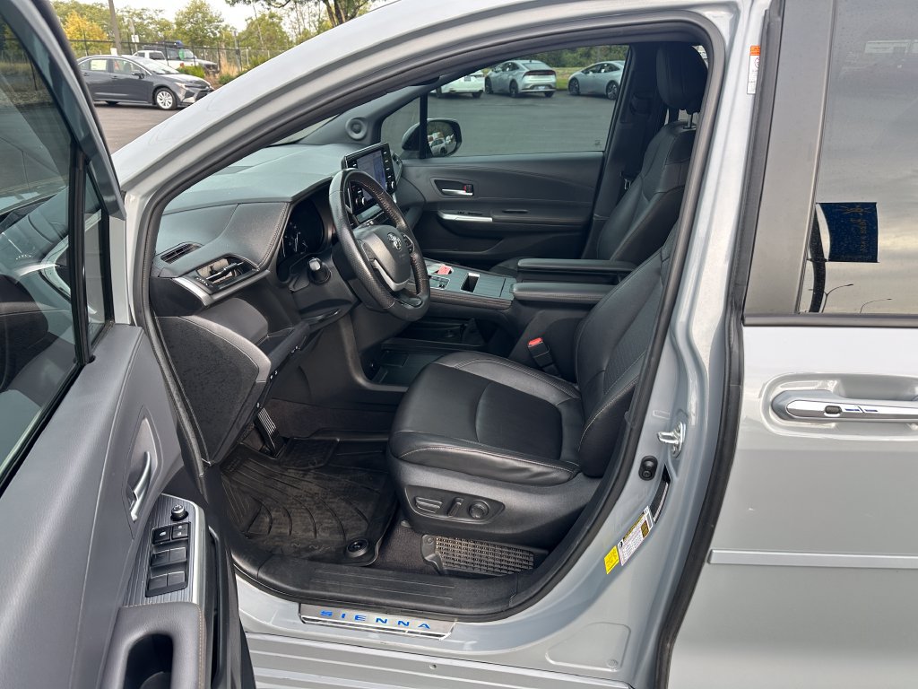 Used 2024 Toyota Sienna XLE Woodland Edition AWD/4WD image 13