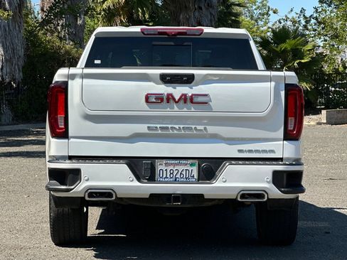 Used 2025 GMC Sierra 1500 Denali w/ Denali Reserve Package AWD/4WD image 5