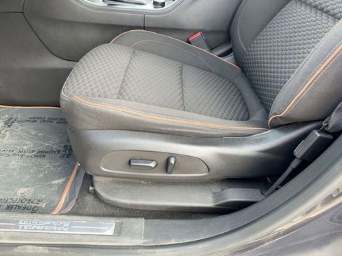 Used 2017 GMC Acadia SLE w/ Driver Alert Package I image 13