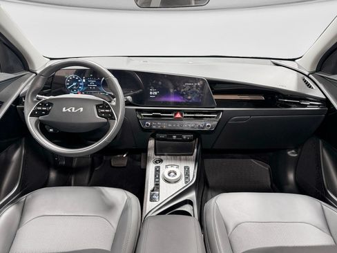 Used 2025 Kia Niro Wind w/ Wind Preserve Package FWD image 16