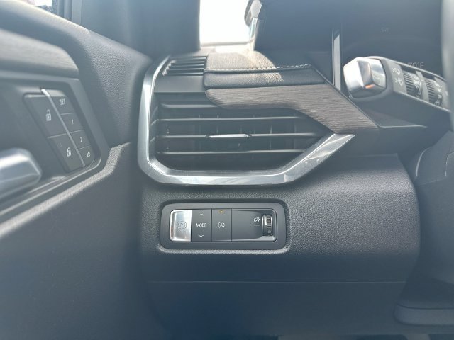 Used 2025 GMC Acadia Denali w/ LPO, Floor Liner Package FWD image 22