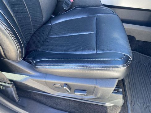 Used 2018 Ford F150 Lariat image 24