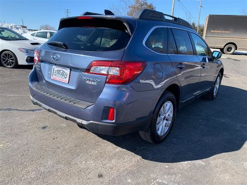 Used 2016 Subaru Outback 2.5i Premium image 4
