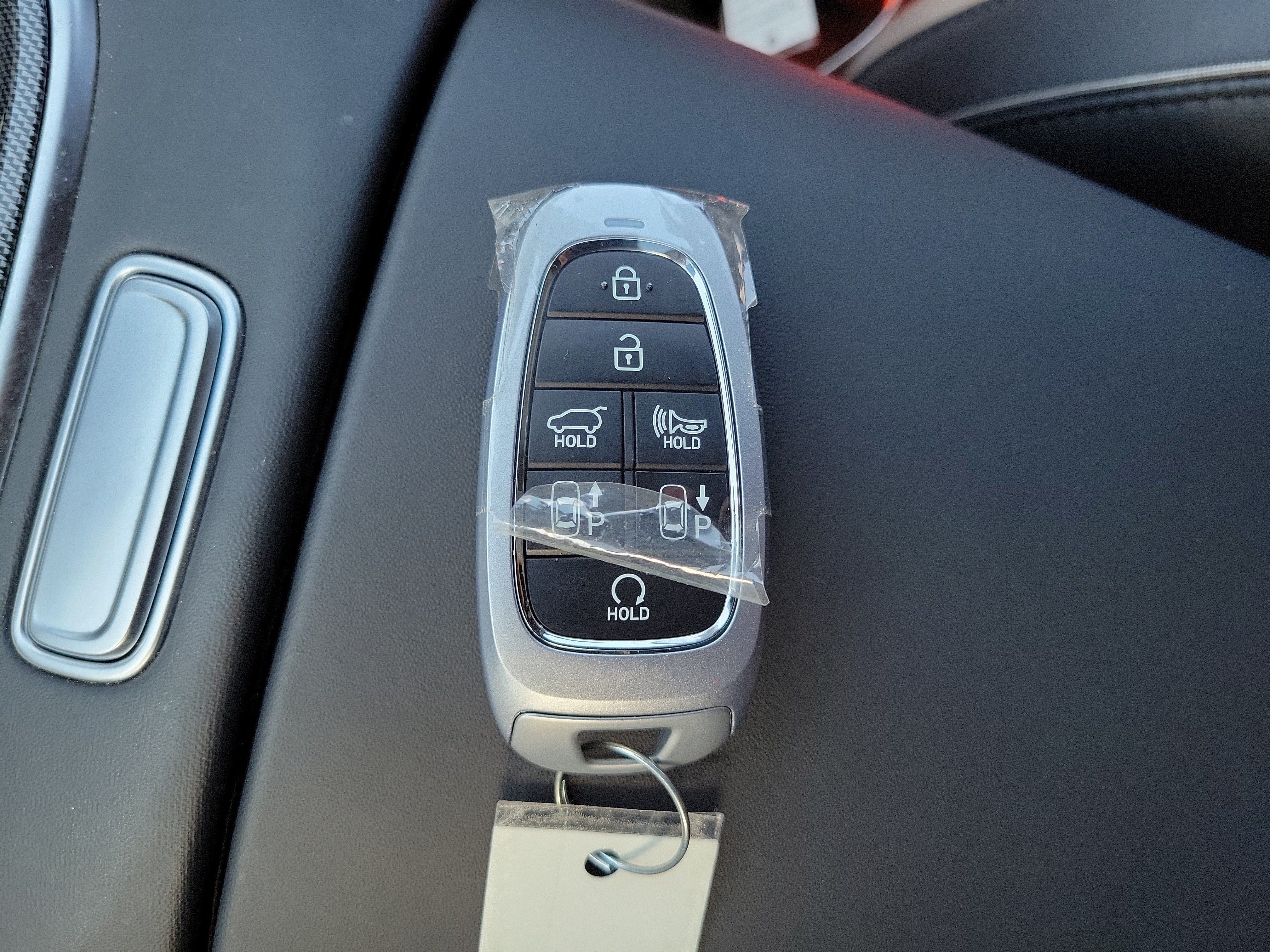 Used 2022 Hyundai Santa Fe Limited FWD image 29