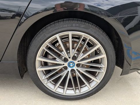 Used 2019 BMW 530e w/ Convenience Package RWD image 9