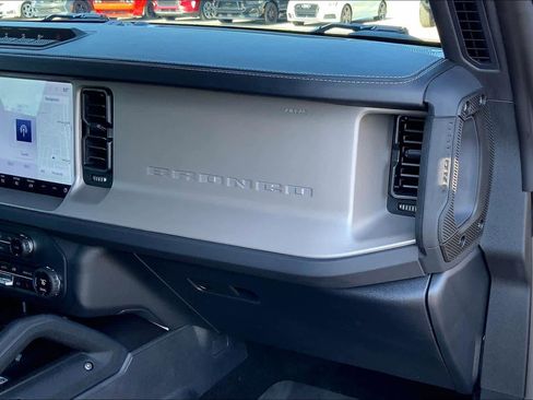 Certified 2025 Ford Bronco Outer Banks w/ Sasquatch Package image 19