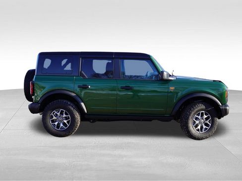 Certified 2025 Ford Bronco Badlands image 3