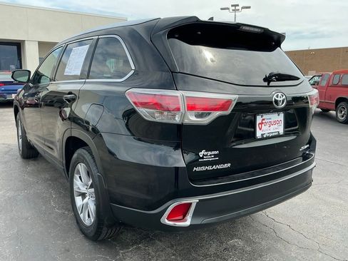 Used 2014 Toyota Highlander XLE AWD/4WD image 10