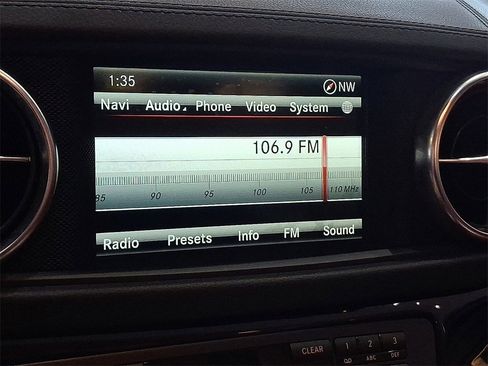 Used 2016 Mercedes-Benz SL 550 image 12