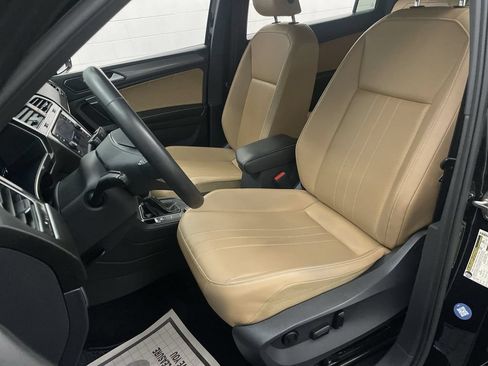 Used 2024 Volkswagen Tiguan SE AWD/4WD image 12