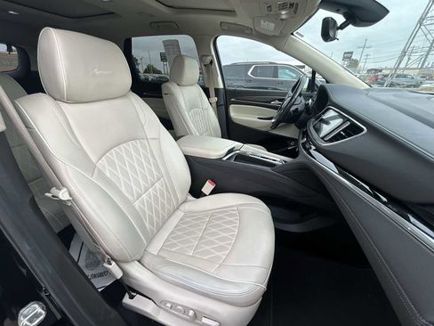 Used 2022 Buick Enclave Avenir w/ Avenir Technology Package AWD/4WD image 29