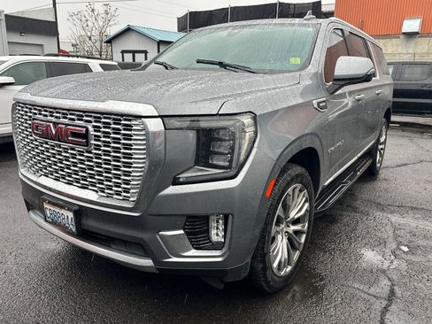 Used 2021 GMC Yukon XL Denali image 4
