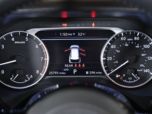 Used 2022 Nissan Rogue SV w/ SV Premium Package image 15