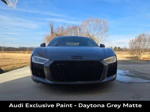Used 2017 Audi R8 V10 w/ Carbon Exterior Package AWD/4WD image 2