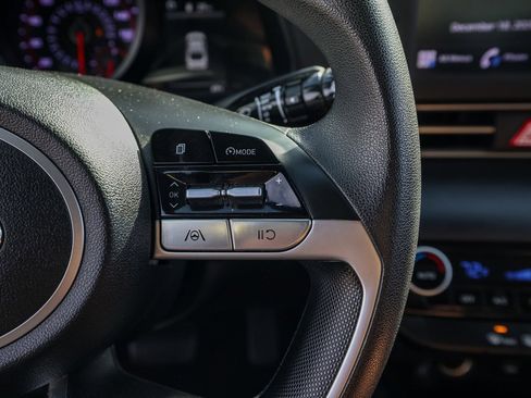 Used 2021 Hyundai Elantra SEL image 30