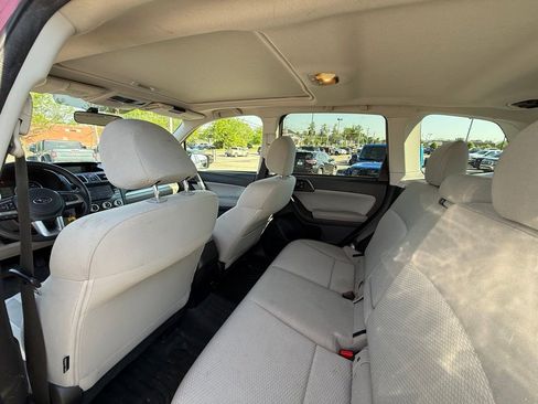 Used 2017 Subaru Forester 2.5i Premium w/ All-Weather Package image 23