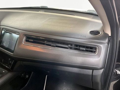 Used 2017 Honda HR-V EX image 27