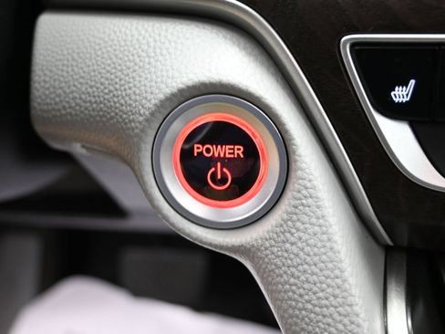 Used 2018 Honda Accord EX image 22