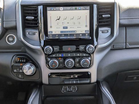 Used 2024 RAM 1500 Laramie AWD/4WD image 18