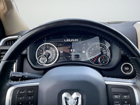 Used 2022 RAM 2500 Laramie AWD/4WD image 12