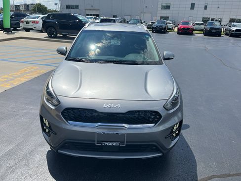 Used 2022 Kia Niro EX Premium FWD image 5