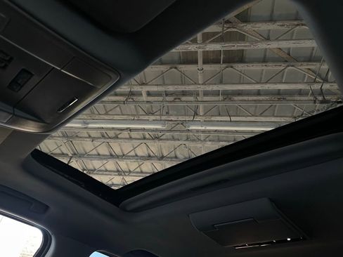 Used 2016 GMC Yukon XL SLT w/ Open Road Package image 51