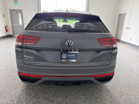 Certified 2023 Volkswagen Atlas Cross Sport SEL R-Line AWD/4WD image 4