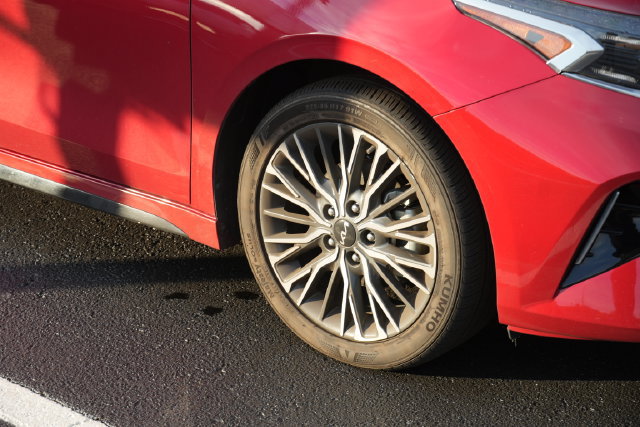 Used 2024 Kia Forte GT-Line FWD image 2