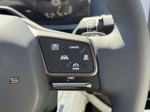 New 2026 Lexus ES 500e AWD/4WD image 17