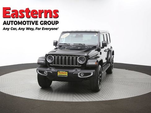 Used 2025 Jeep Wrangler Unlimited Sahara w/ Safety Group AWD/4WD image 55