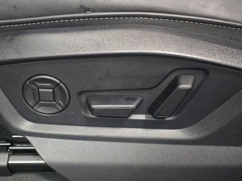 Certified 2025 Audi Q8 Premium Plus w/ Premium Plus Package image 34