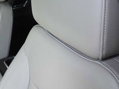 Certified 2024 GMC Sierra 1500 SLT image 15