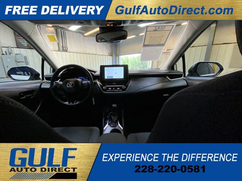 Used 2026 Toyota Corolla LE FWD image 2