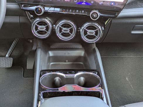 New 2025 Chevrolet Blazer EV LT image 6