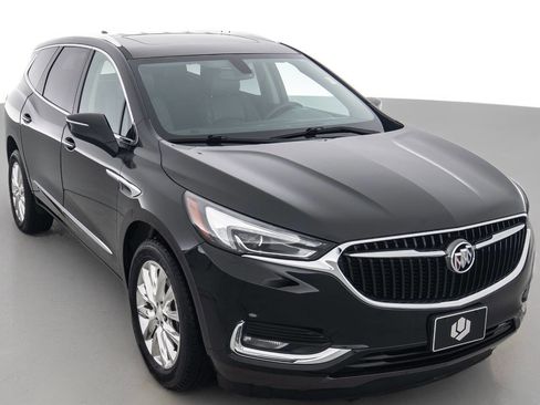 Used 2018 Buick Enclave Essence w/ Trailering Package image 1
