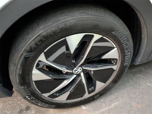 Used 2022 Volkswagen ID.4 Pro S image 8