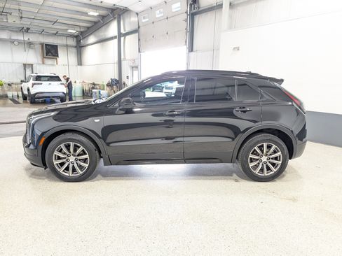 Used 2019 Cadillac XT4 Sport w/ Cold Weather Package AWD/4WD image 6